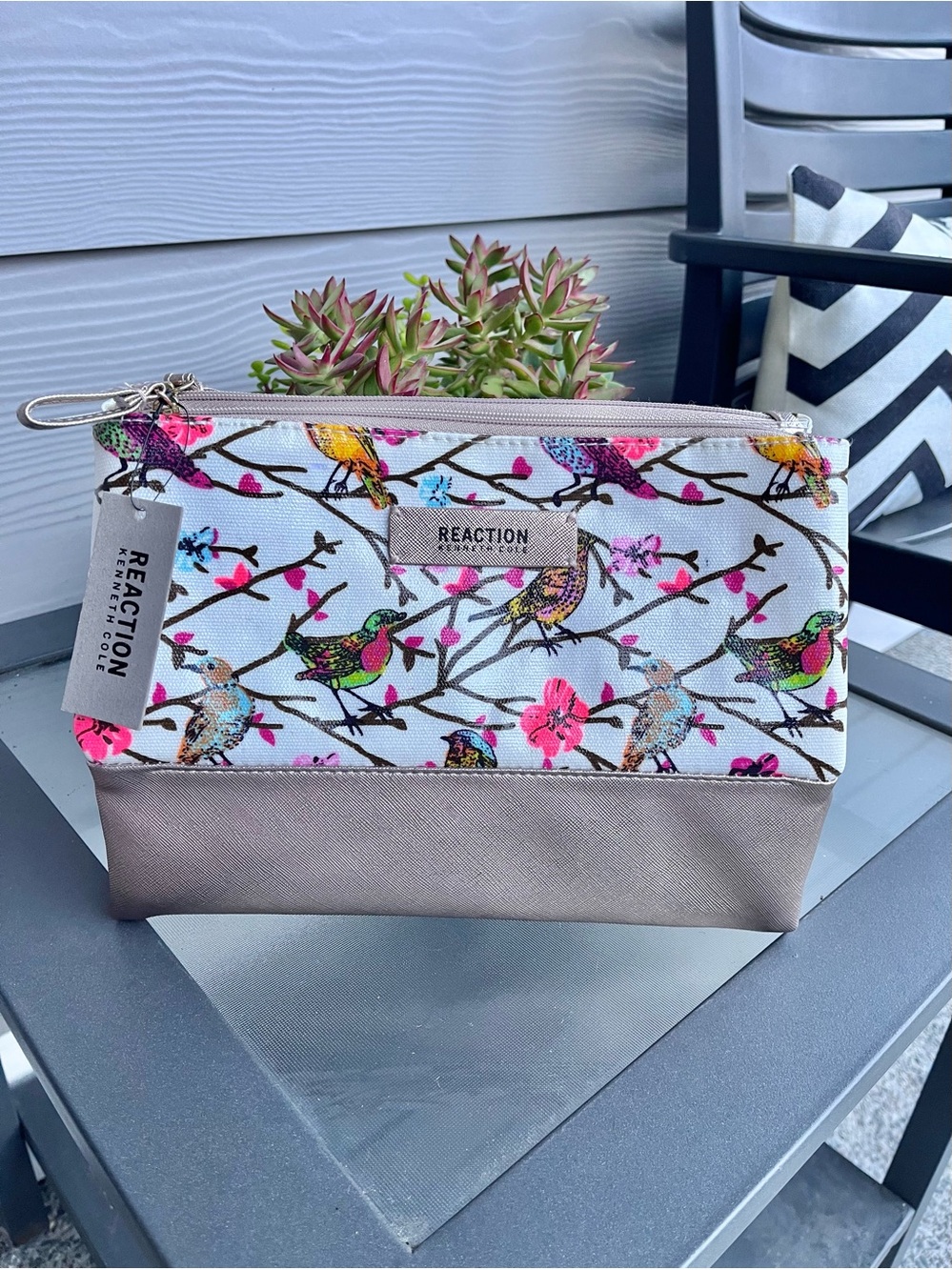 NWT Kenneth Cole Pyramid Cosmetic Case